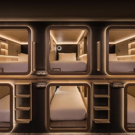 Cube Social Boutique Capsule Hotel At Boat Quay سنغافورة المظهر الخارجي الصورة