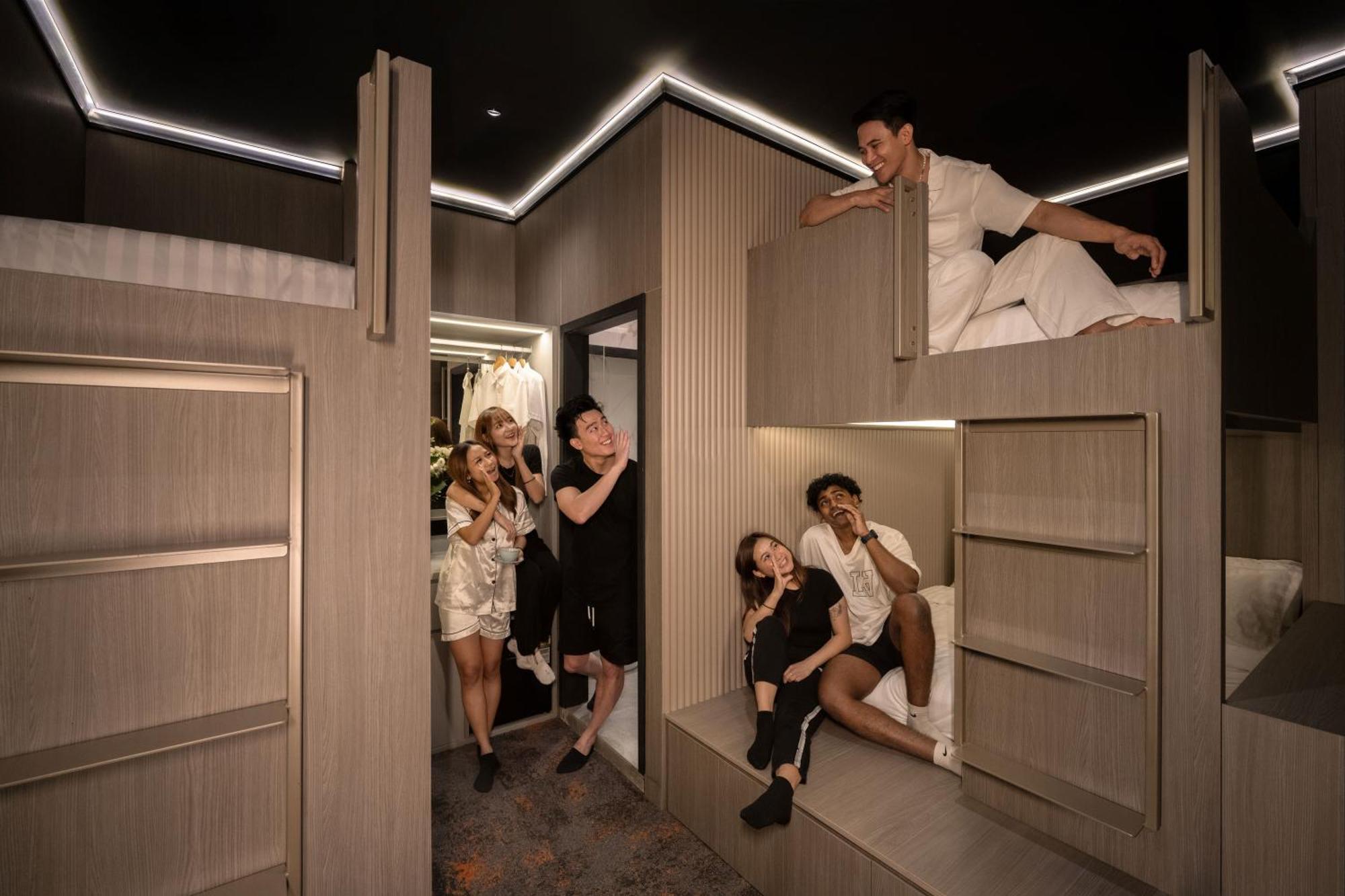 Cube Social Boutique Capsule Hotel At Boat Quay سنغافورة المظهر الخارجي الصورة