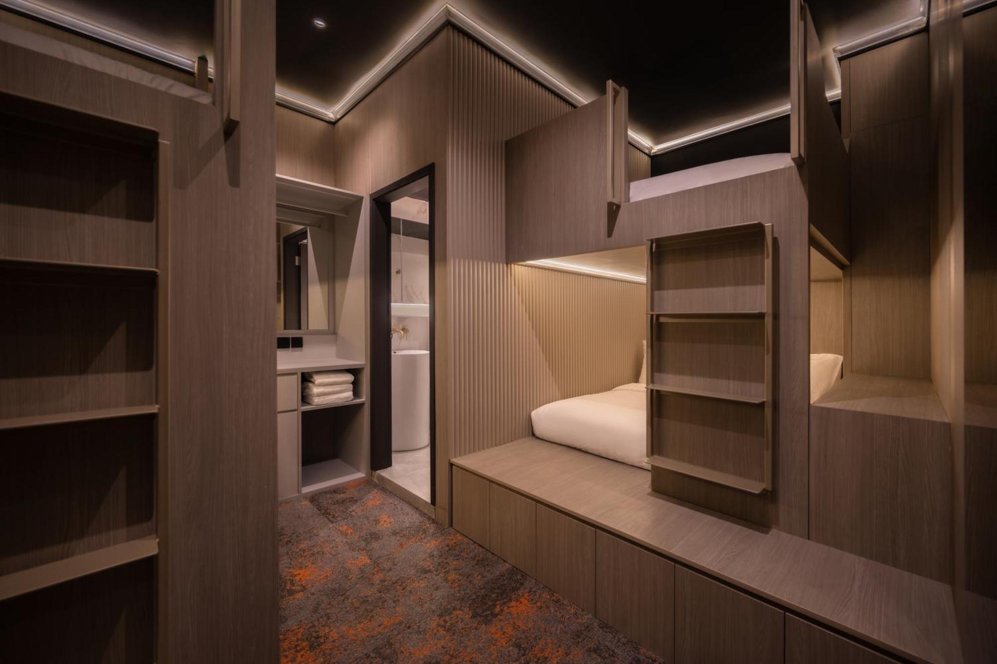 Cube Social Boutique Capsule Hotel At Boat Quay سنغافورة المظهر الخارجي الصورة